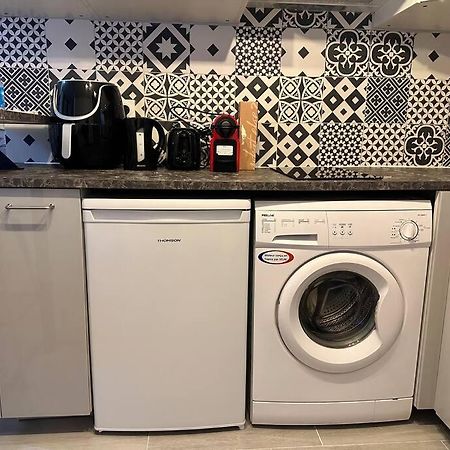 Studio Moderne Proche Disney Land Биси Сен Жорж Екстериор снимка