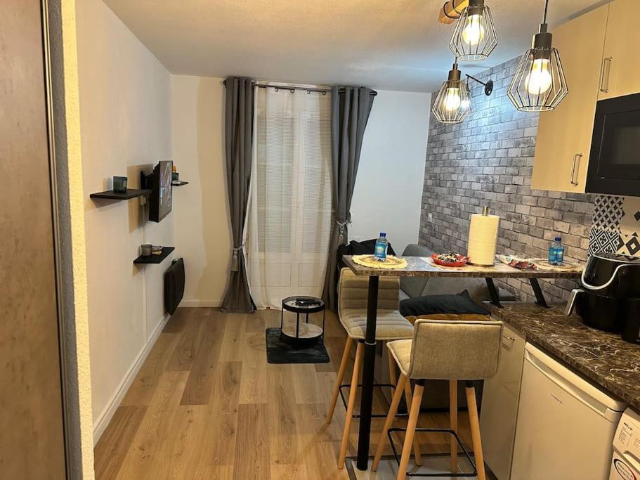 Studio Moderne Proche Disney Land Биси Сен Жорж Екстериор снимка
