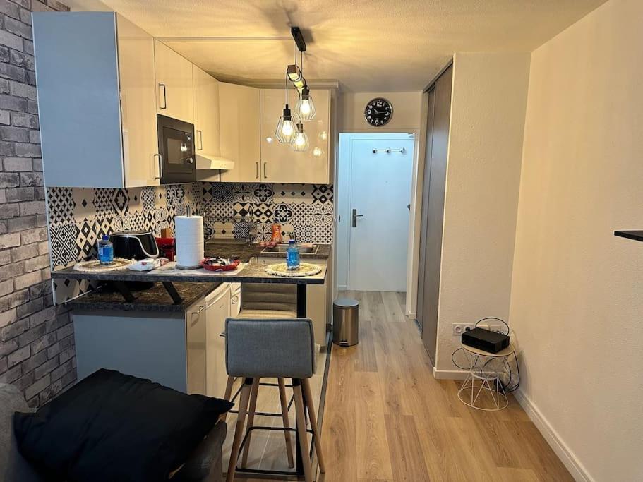 Studio Moderne Proche Disney Land Биси Сен Жорж Екстериор снимка